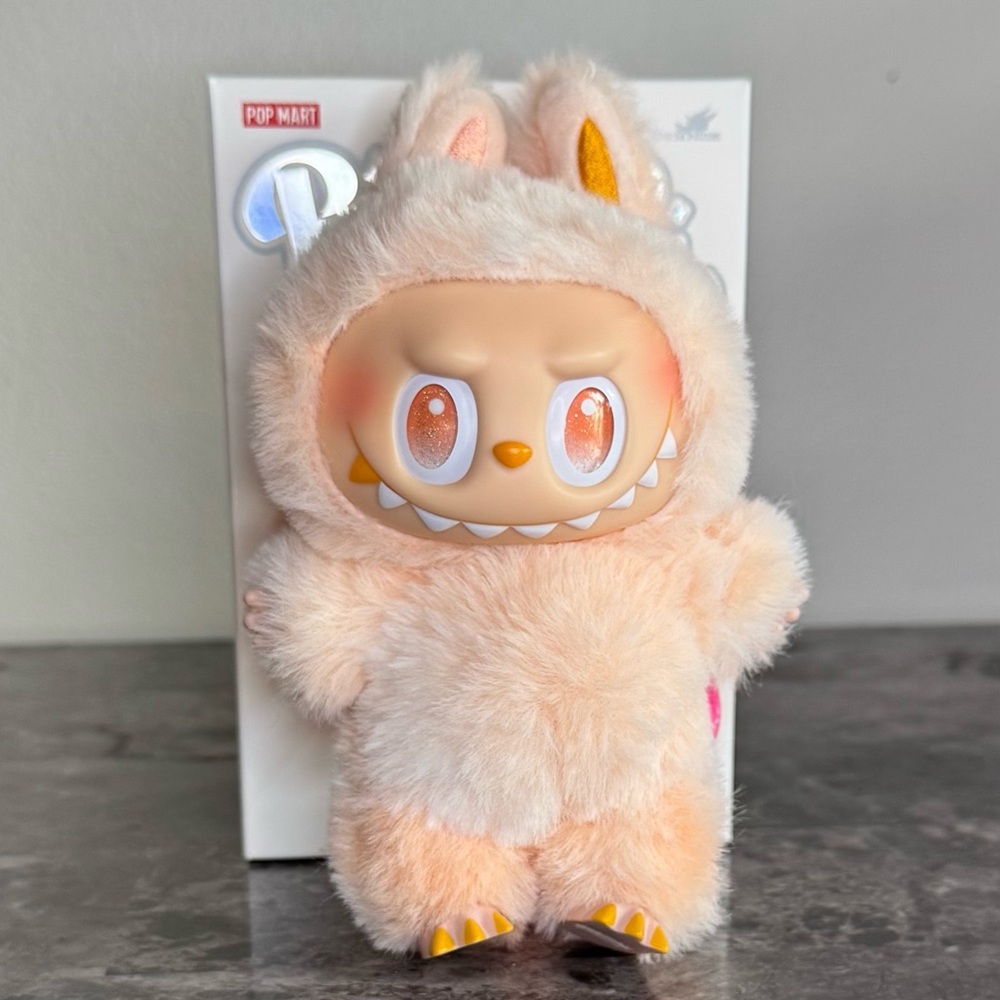 Pop Mart The Monsters Labubu - Big Into Energy Happiness BNIB